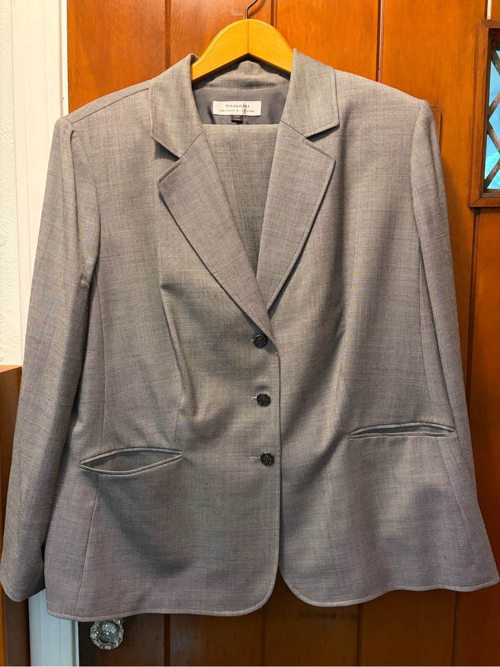 Tahari Wool Blend Pant Suit 22W
